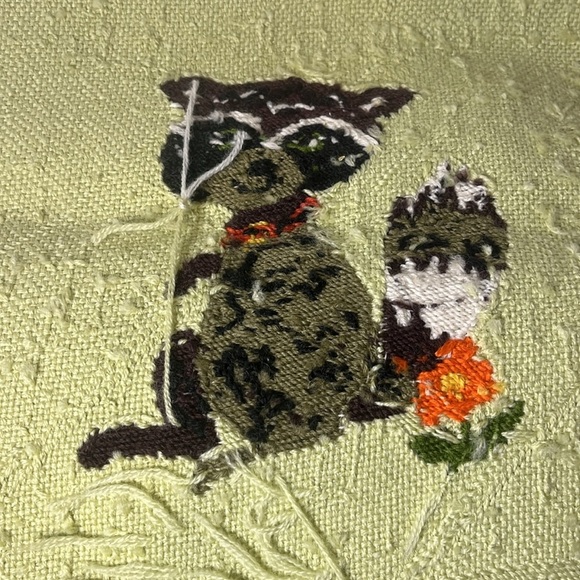 Handmade Needlepoint Raccoon Trash Panda Finished Unframed Vintage - Picture 7 of 9